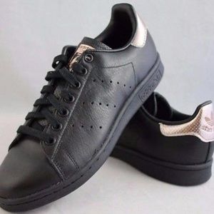 Stan Smith Adidas leather sneakers. Black Rosegold